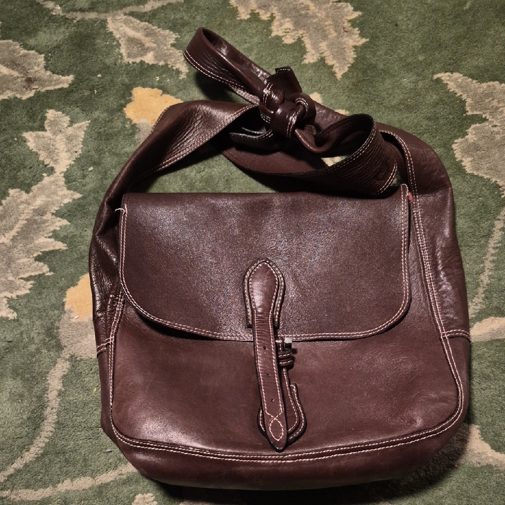 Stylish Brown Leather Shoulder Bag